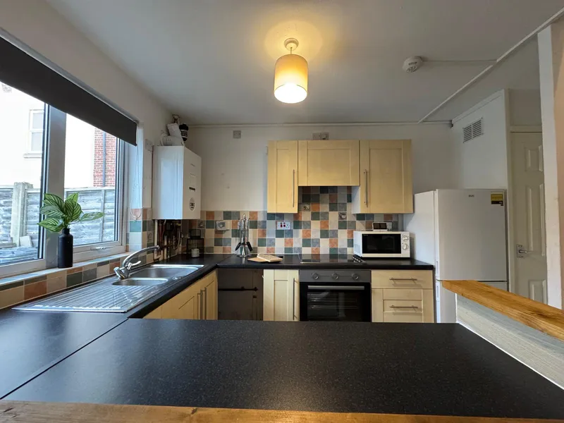 Allocated Parking Space // 2 Bed // Portland St // SEPT 2026 - Image 14